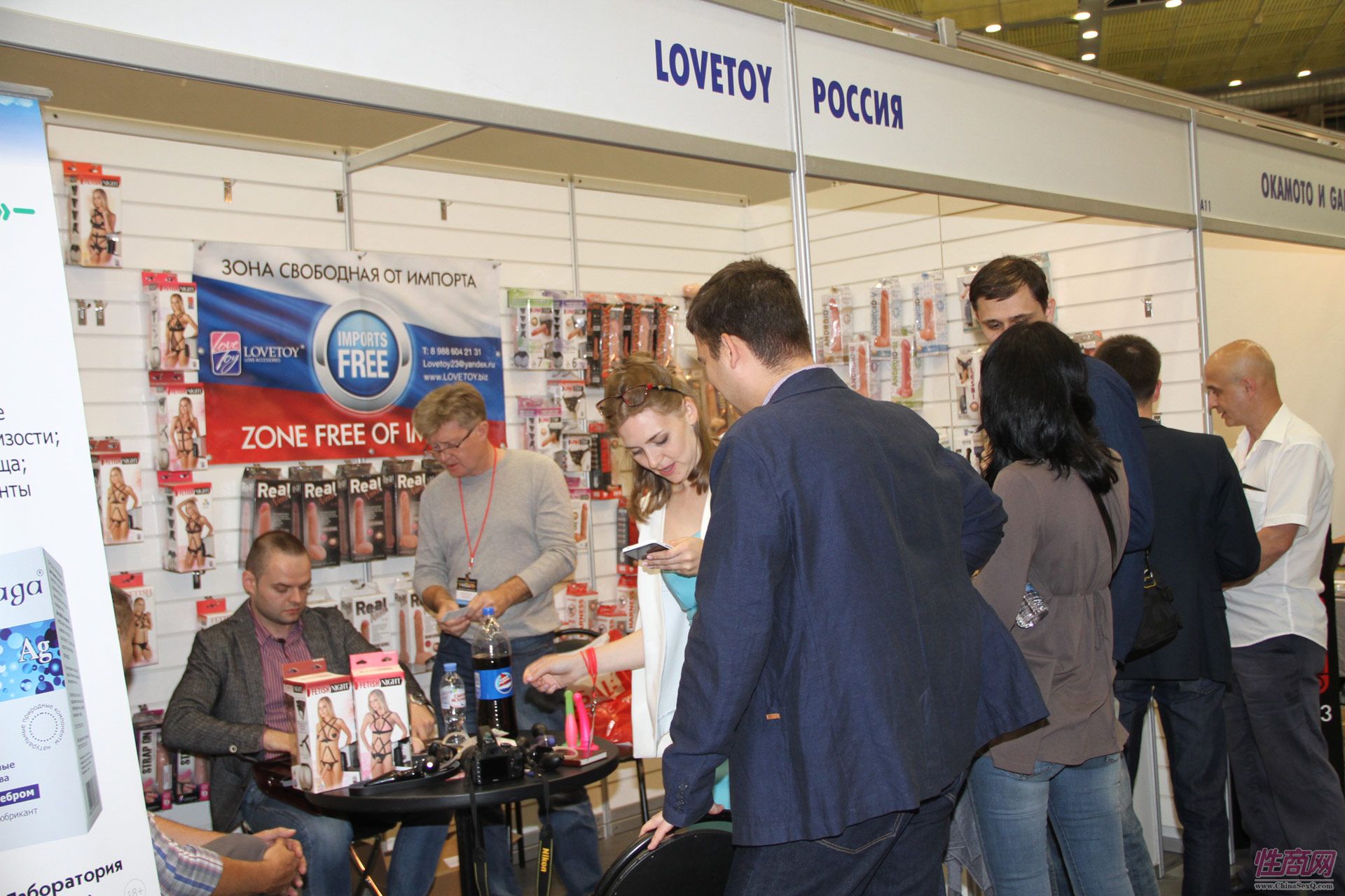 LOVETOY展台人气很旺