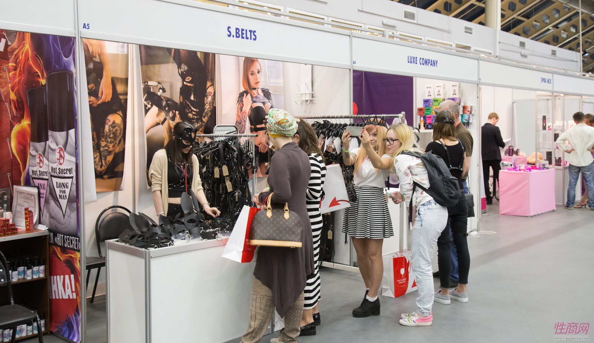 S.BELTS面罩、SM情趣服饰展商