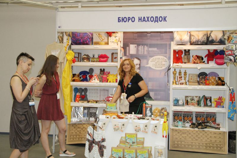 ����˹��ͳ����Ʒչ��