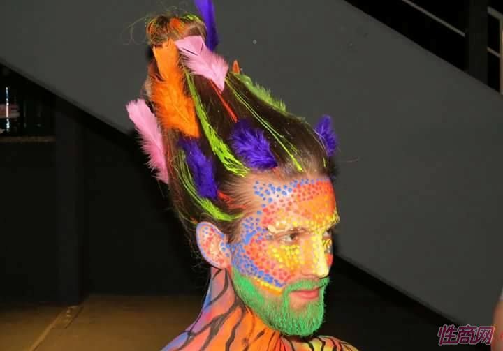 ҹ������ʻ棬����ǰ����