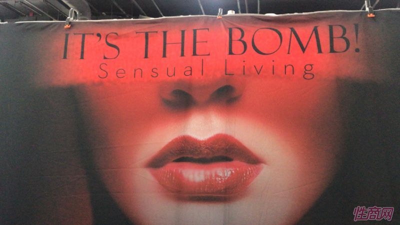 It's the bomb-��**