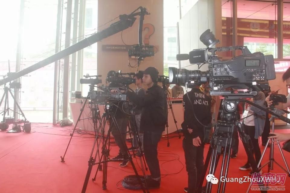 18年广州性文化节-展会现场 (49)