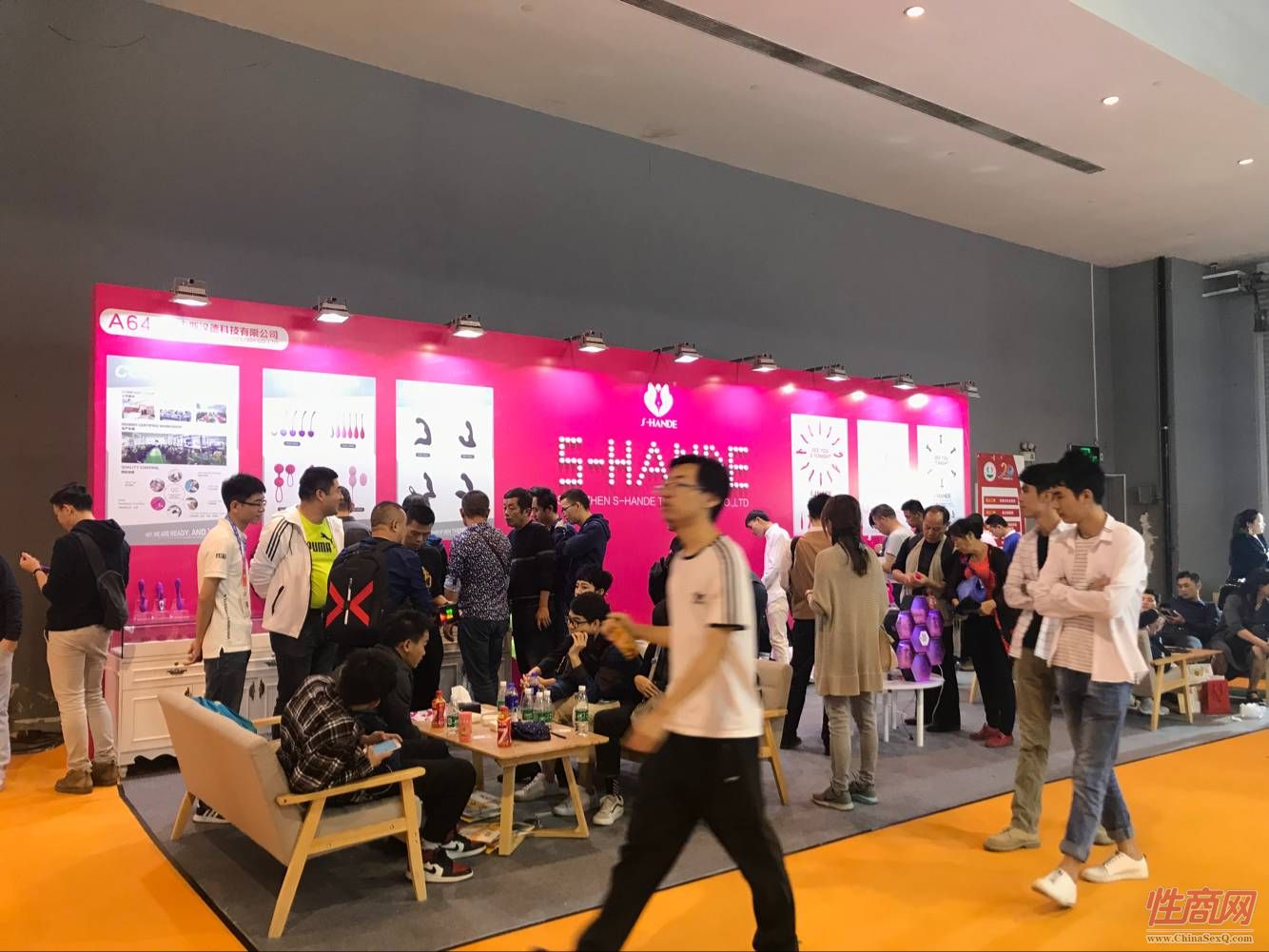 18年广州性文化节-展会现场 (18)