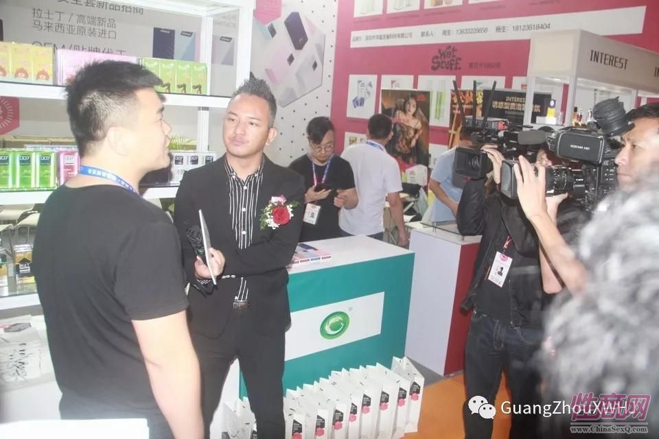 18年广州性文化节-展会现场 (41)