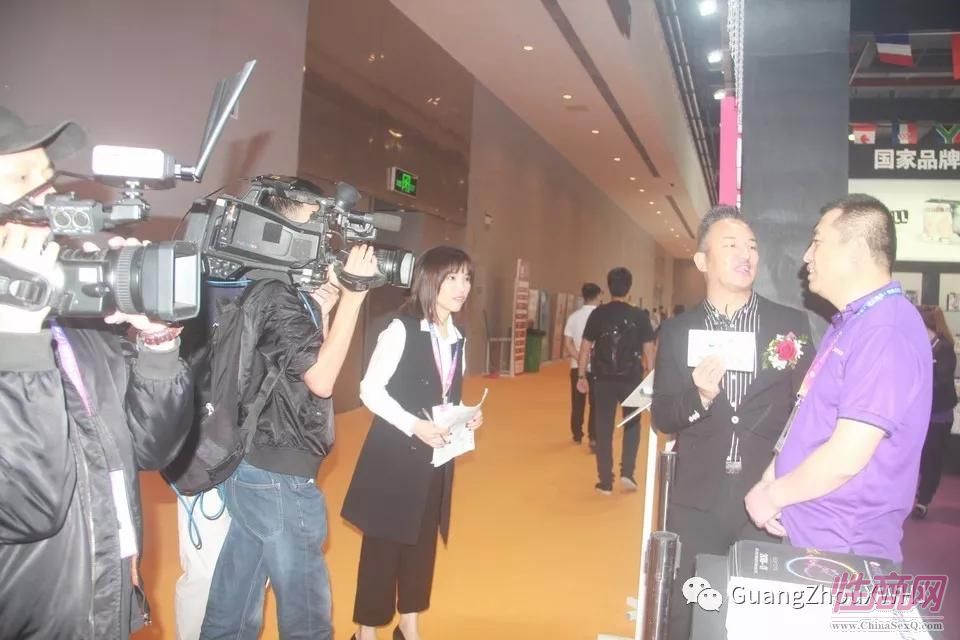 18年广州性文化节-展会现场 (42)