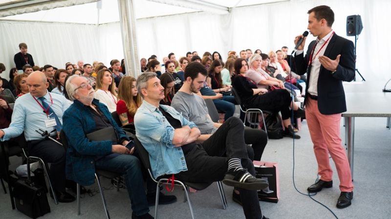 ����˹����չ���ʻ01