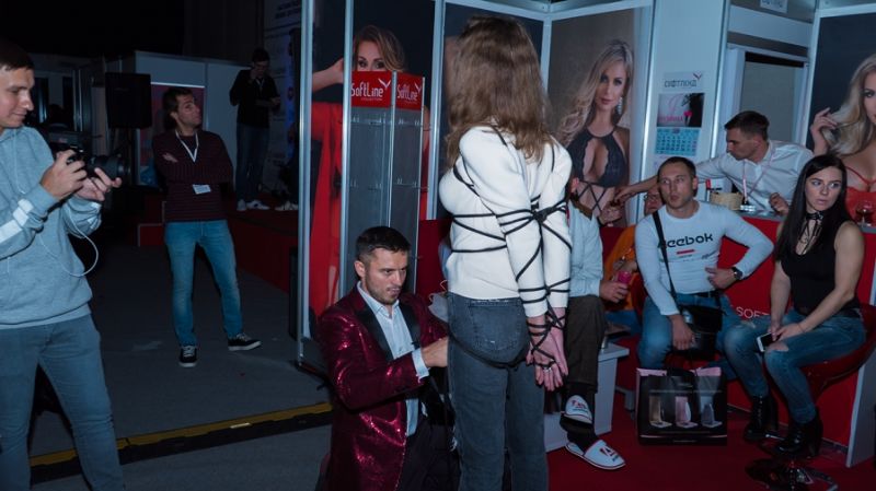 ����˹����չ�ֳ�����111