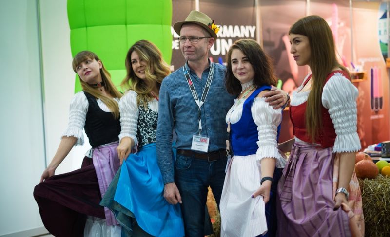 ����˹����չ�ֳ�����072