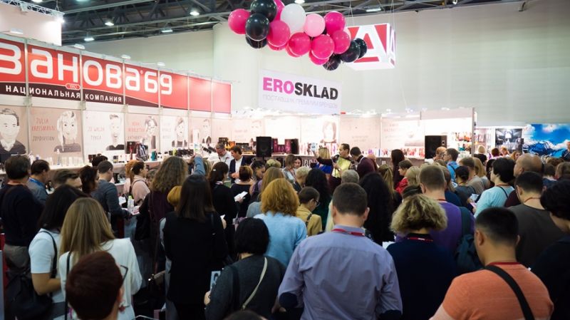 ���չ��������