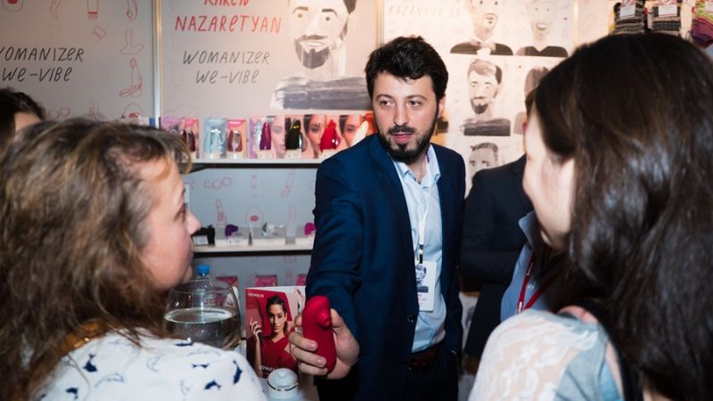 ����˹����չ�ֳ�����003