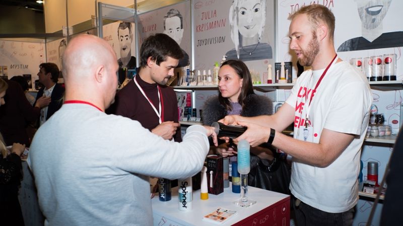 ����˹����չ�ֳ�����004