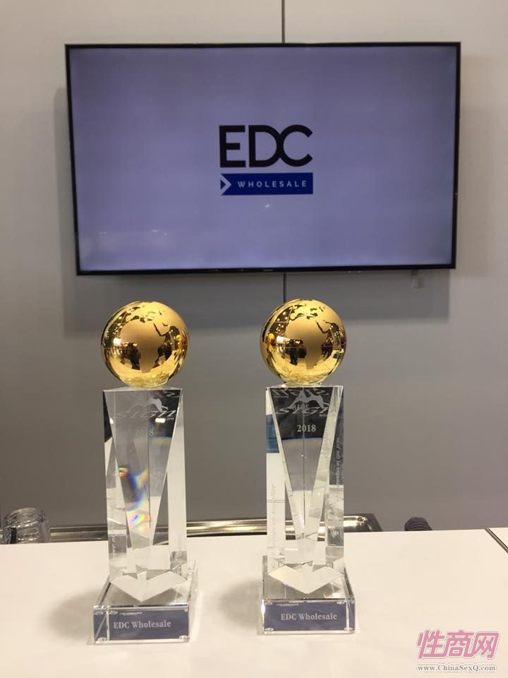 EDC组委会颁发的获得两项行业大奖