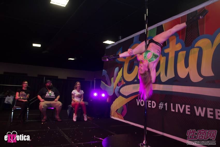 18美国eXXXotica 丹佛成人展:展会现场 (15)