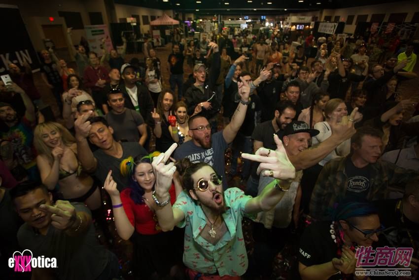 18美国eXXXotica 丹佛成人展:展会现场 (21)