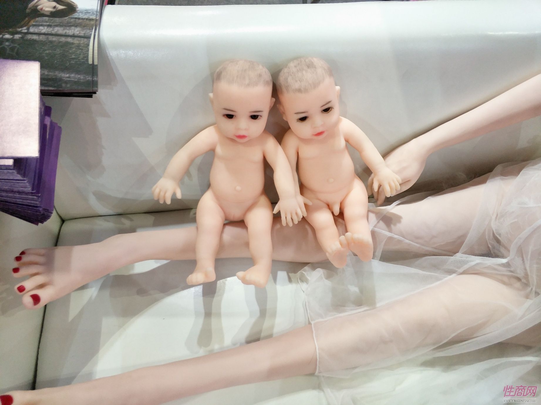 18上海成人展-实体娃娃 (28)