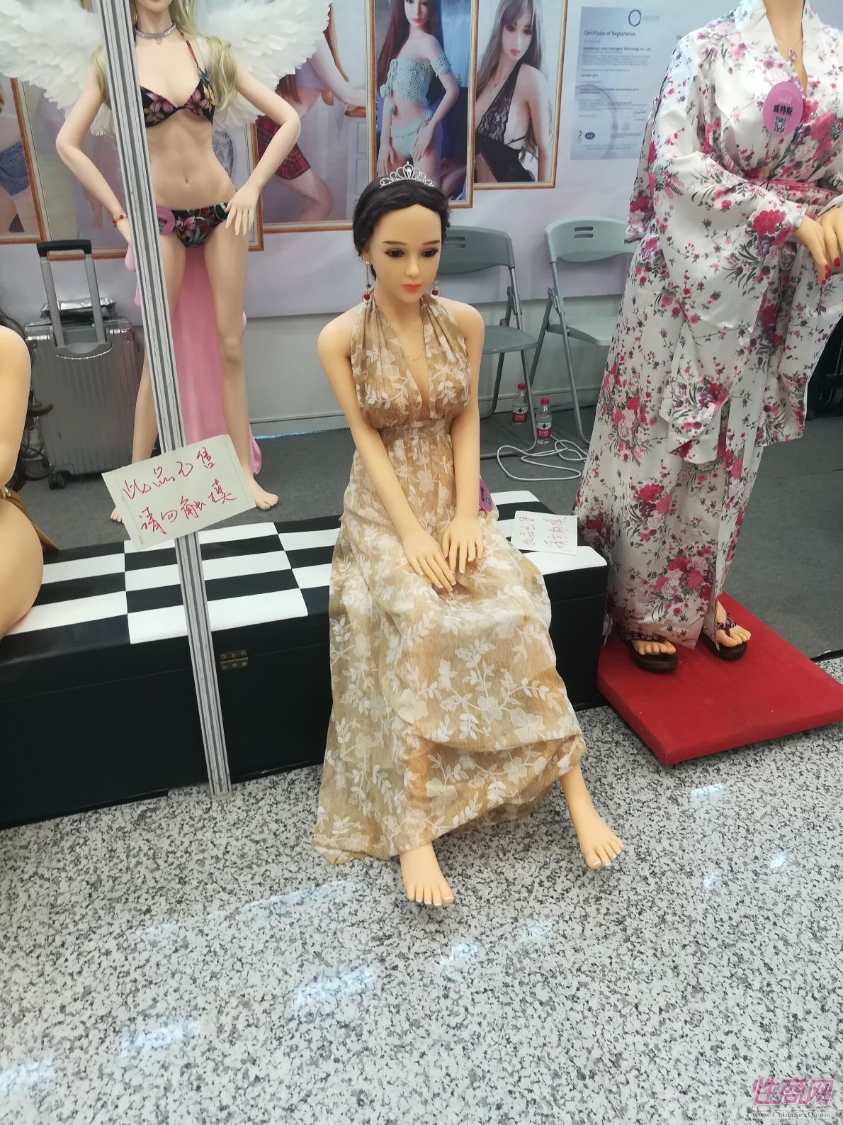 18上海成人展-实体娃娃 (36)
