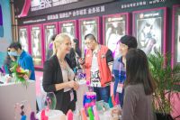 �����й��ʷ���չ̨�����������Ա����������Ц��