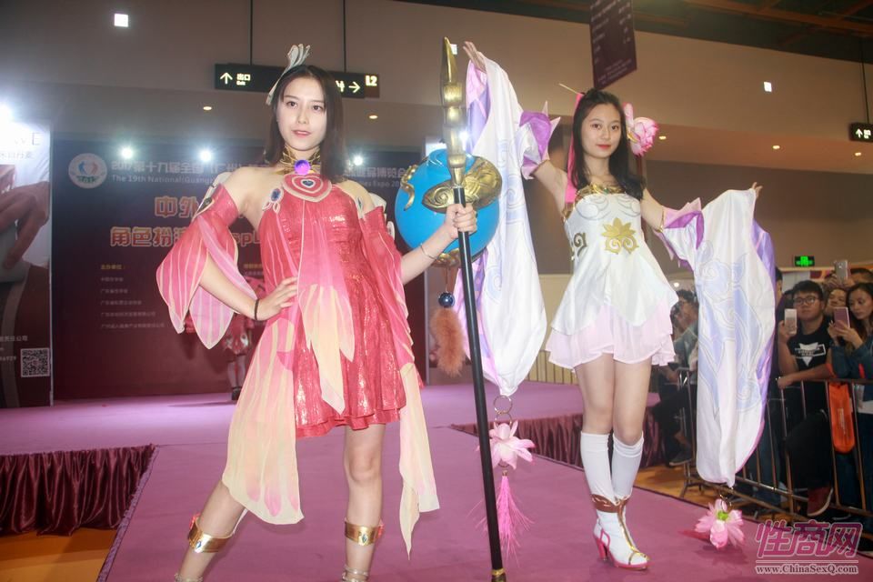 Cosplay玩家饰演王者荣耀角色