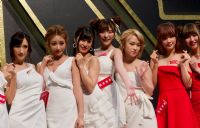 �α��������̨����ڻ���