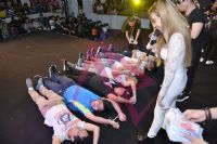 ��λ��ͯЬ��һ���ſ�