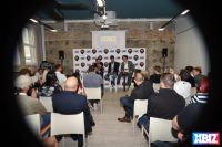 XBIZ ����չ��չ����̳ (33)