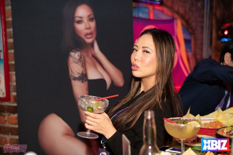 XBIZ ������Ȥ�佱�񣺼�β�ƻ� (6)