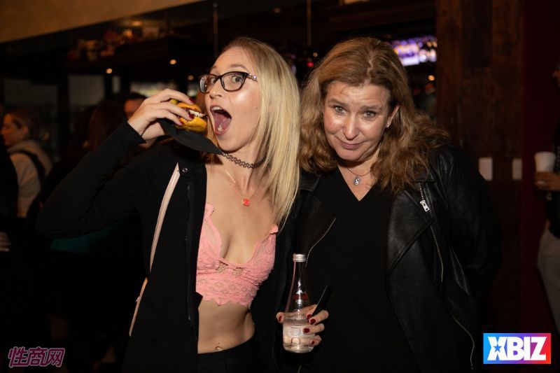 ������Ȥ�佱��XBIZ����ҵ�ι� (10)