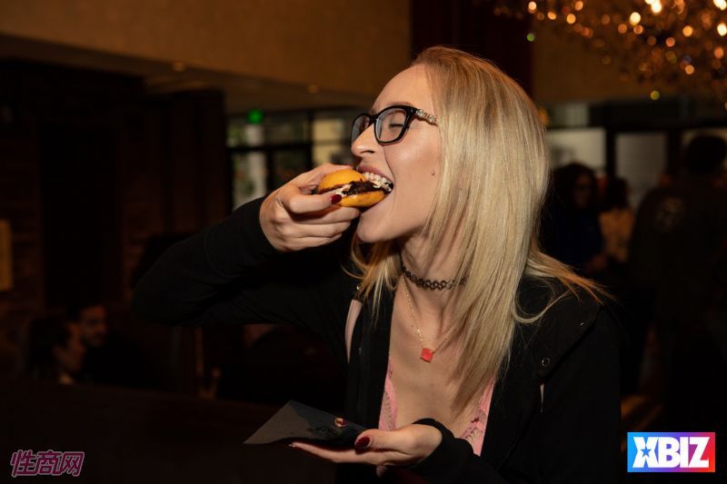 ������Ȥ�佱��XBIZ����ҵ�ι� (11)