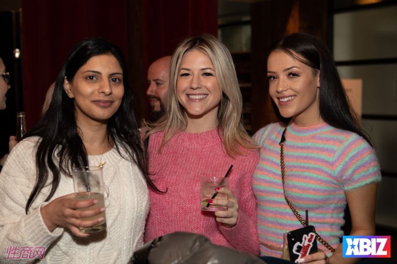 ������Ȥ�佱��XBIZ����ҵ�ι� (16)