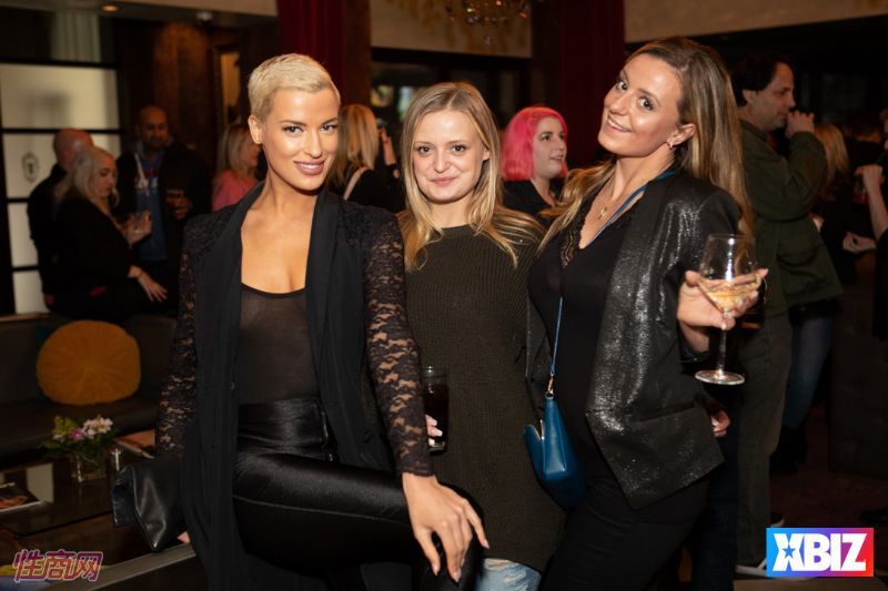 ������Ȥ�佱��XBIZ����ҵ�ι� (18)