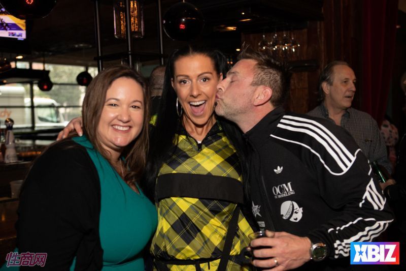 ������Ȥ�佱��XBIZ����ҵ�ι� (24)