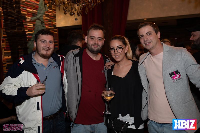 ������Ȥ�佱��XBIZ����ҵ�ι� (32)