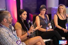 ������Ȥ�佱��XBIZ Show��ר�ҷ��� (6)