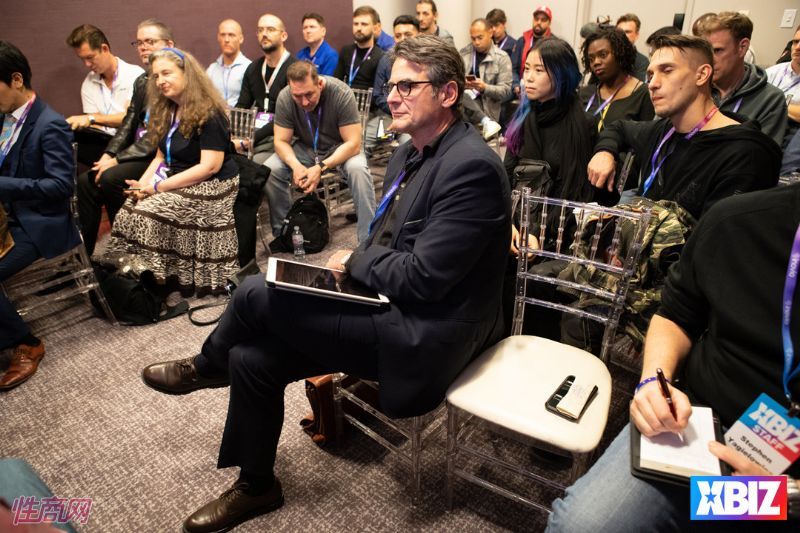 ������Ȥ�佱��XBIZ Show��ר�ҷ��� (14)