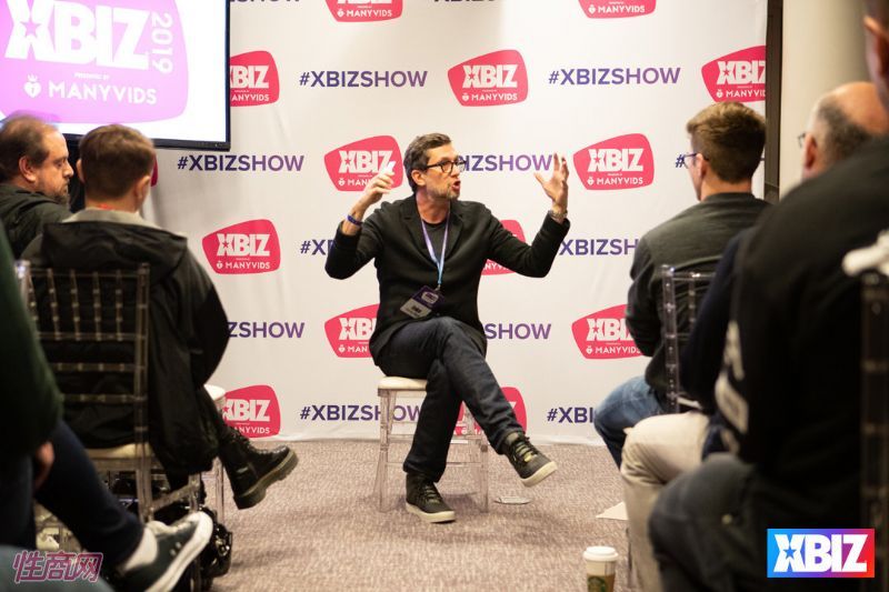 ������Ȥ�佱��XBIZ Show��ר�ҷ��� (20)