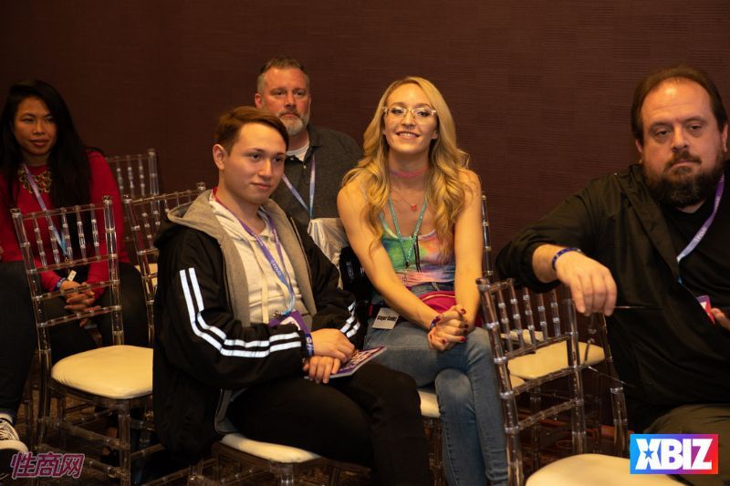 ������Ȥ�佱��XBIZ Show��ר�ҷ��� (23)