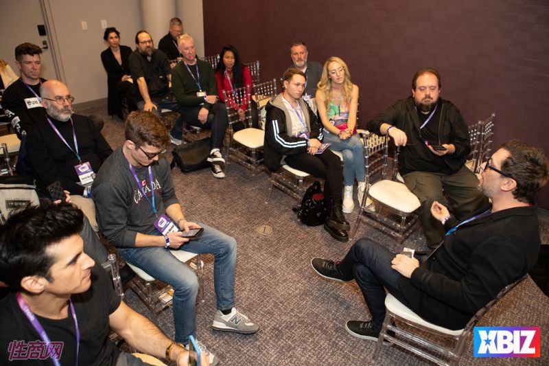 ������Ȥ�佱��XBIZ Show��ר�ҷ��� (25)