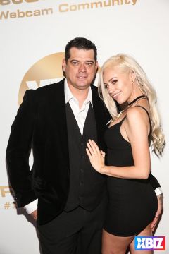 ������Ȥ�佱��XBIZ����̺�� (28)