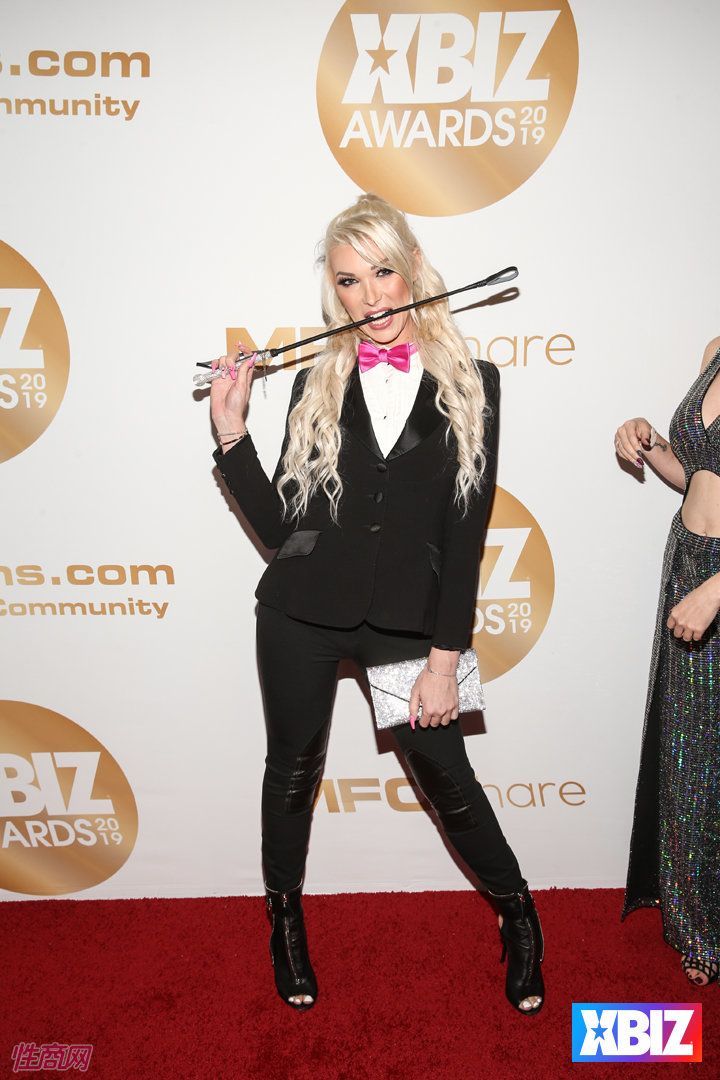 ������Ȥ�佱��XBIZ����̺�� (46)