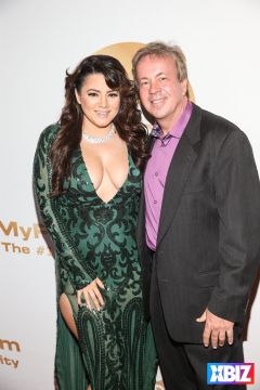 ������Ȥ�佱��XBIZ����̺�� (33)