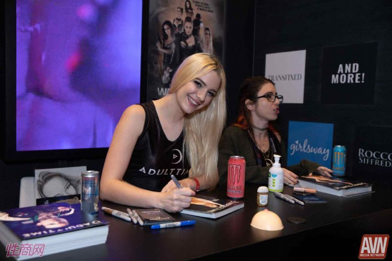 ��˹ά��˹����չAVN-չ���һ�� (18)