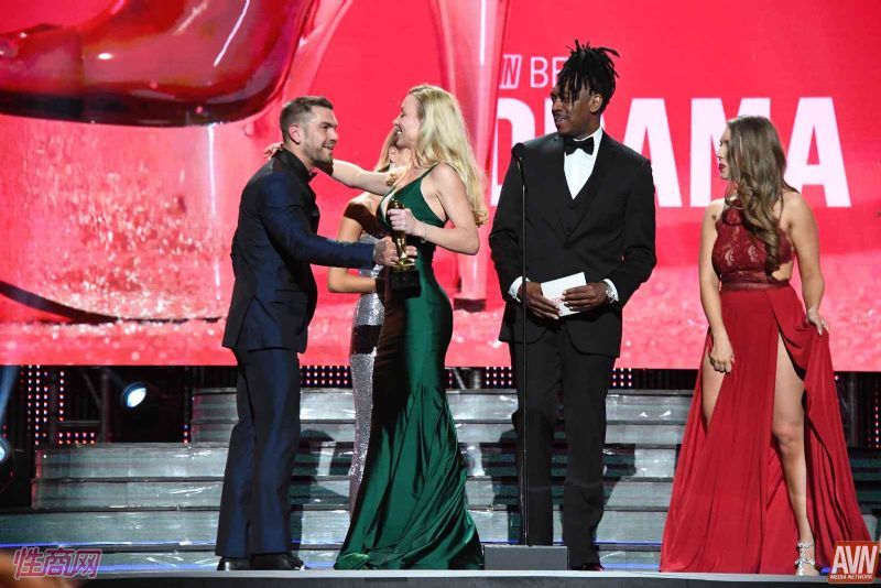 ��˹ά��˹����չAVN-�佱����