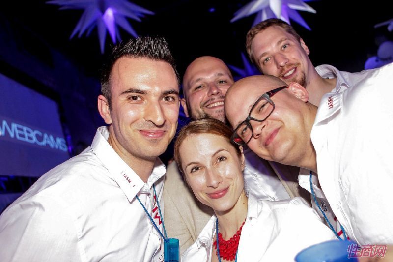 lalexop�α��μ��ɶԾۻ��Ըз���ͼƬ40