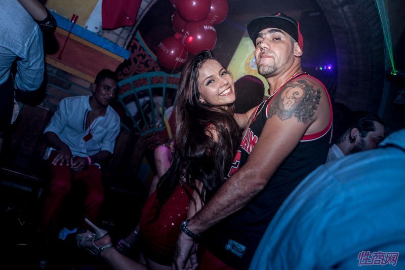 lalexop�α��μ��ɶԾۻ��Ըз���ͼƬ50