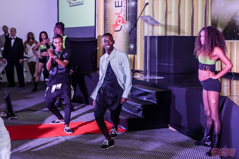 lalexop�α��μ��ɶԾۻ��Ըз���ͼƬ68