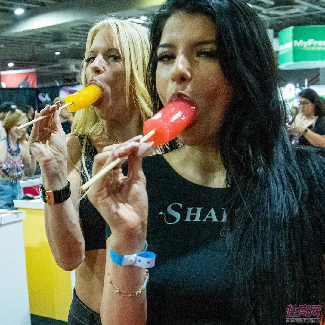 成人视频直播平台赞助2019美国迈阿密成人展图片30