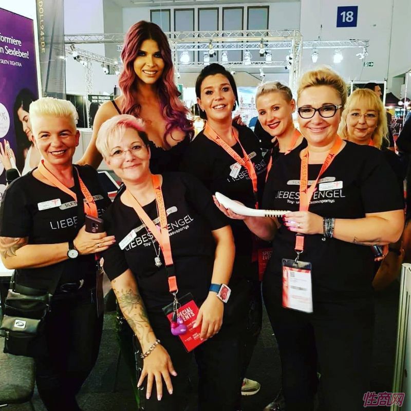 ����Ӱ�Ǻ���ҵչ���Ĺ�����Ա��Ӱ