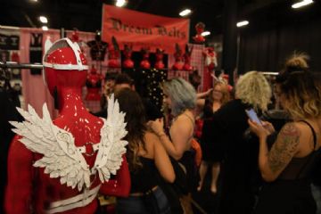 SM��Ȥ��Ϸ����̯λ