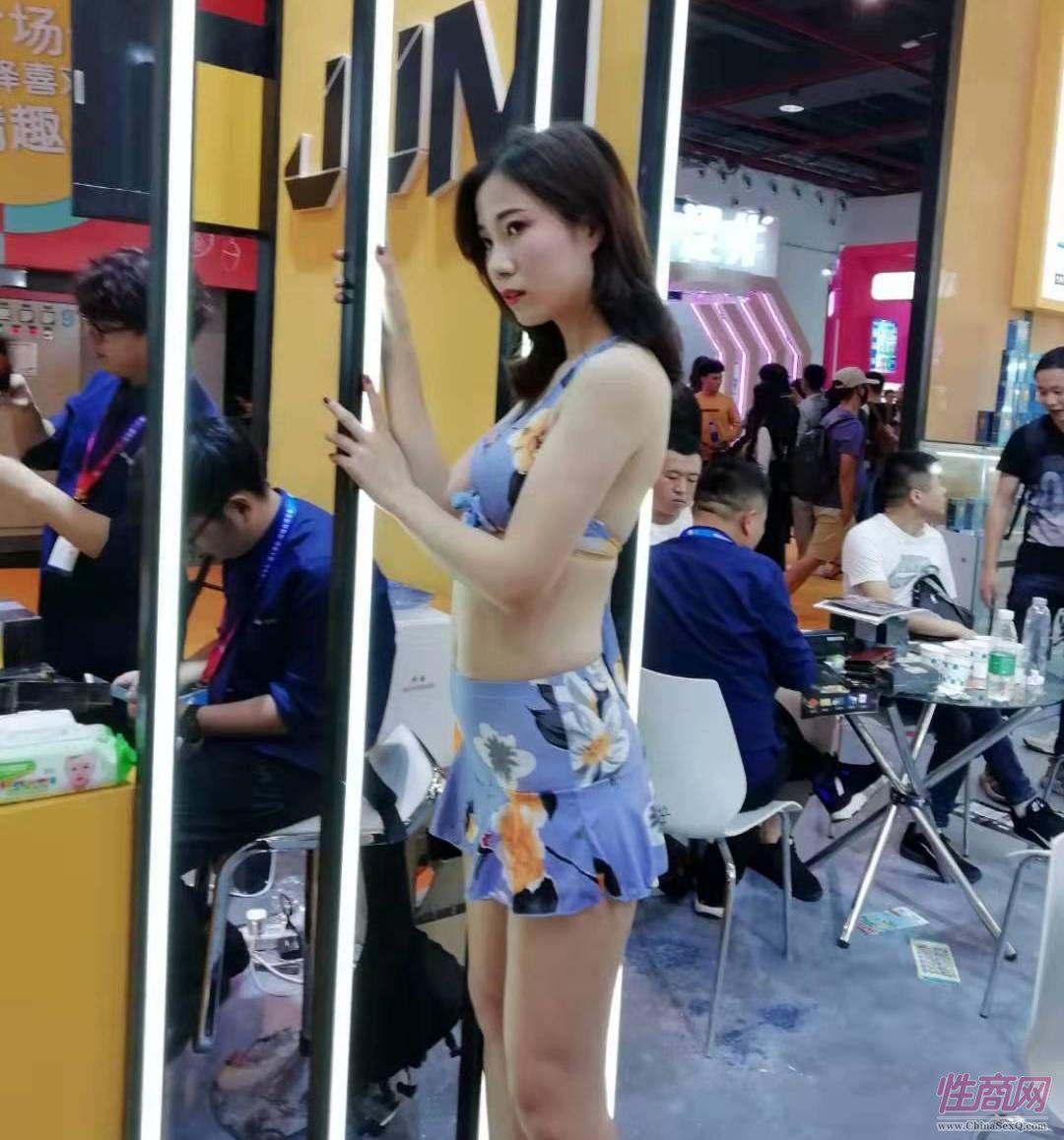 2019广州性文化节图片报道:展销模特图片78