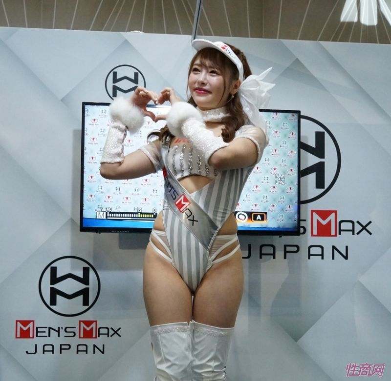 �ձ�����Ů���ű��в�����̨�����˲���ͼƬ43